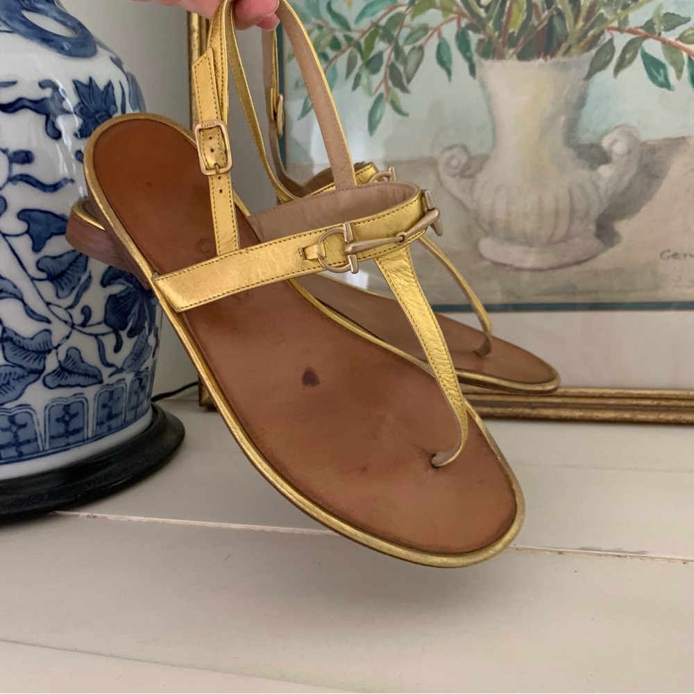 Gucci Horsebit Gold Metallic Flat Sandals - Picture 10 of 14